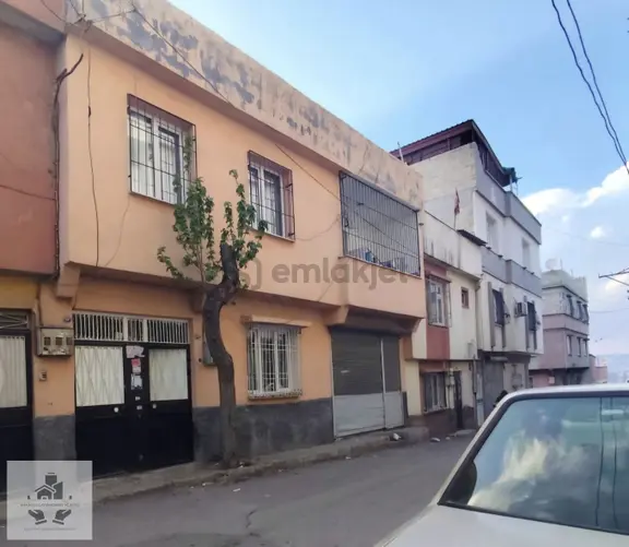İstiklal Mah. Cadde Üzeri Düzl0kte Geniş 2 Katlı Müstakil Ev 1