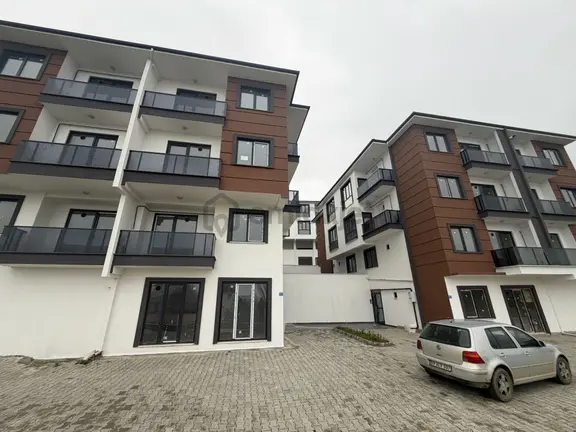 Tekirdağ Barbaros’ta Havuzlu Site İçinde Satılık 1+1 Lüks Daire | Otoparklı | Yatırımlık & Yazlık 1