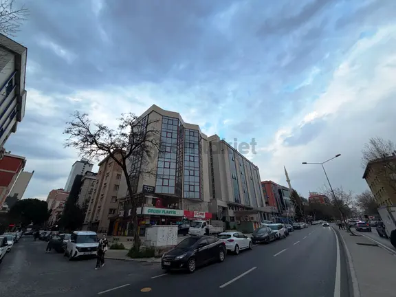 Ataşehir City's Avm Yakını 90m2 Krediye Uygun Satılık Plaza Katı 1