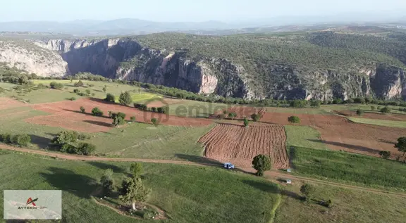 Akören Avdan Mahallesinde 2.336 M² Müstakil Tapulu Tarla 2