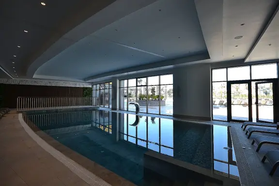 Azura World'de Dağ Manzaralı Eşyalı Kiralık Daire | Tekce 2