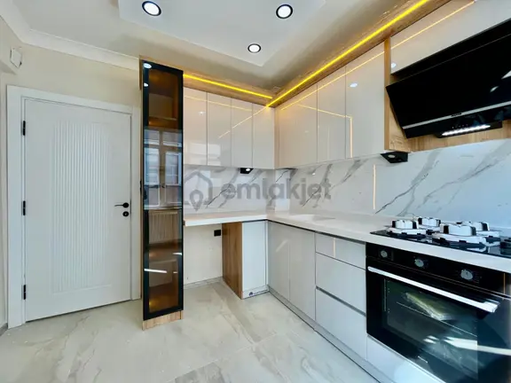 ꧁ay Emlaktan꧂akçay Merkezde Denize Sadece 100 M Ebeveyn Banyolu Satılık 2+1 İçi Komple Yapılı Daire 1