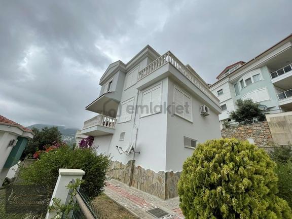 Alanya Tepe'de Satılıksite İçi Müstakil Villa İlamete Uygun 2