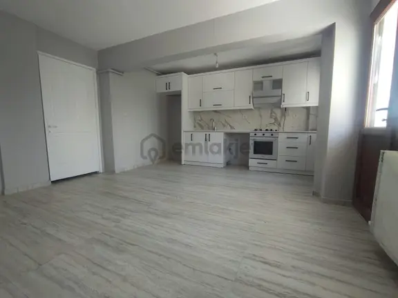 Buca Adatepe Mahallesinde Kiralık 2+1 Daire 1