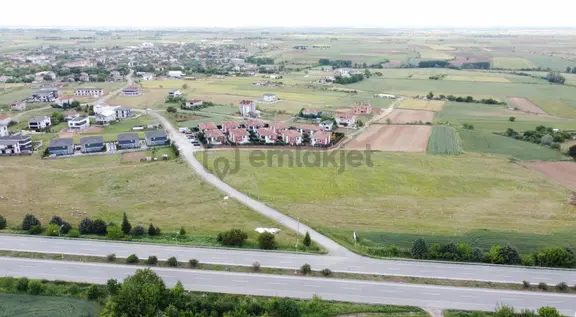 Kavaklı Merkezde 535 Metrekare İmarlı Arsa Villa Bölgesi 2