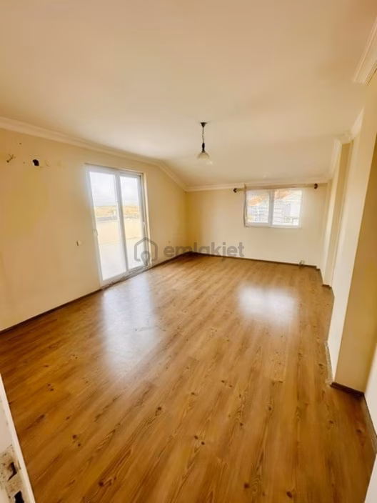 Kadriye'nin En Büyük Evi Satılıktır 1