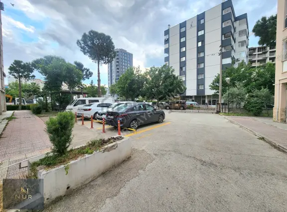 Bayraklı Adalet Mah. Site İçi 3+1 Komple Bakımlı Daire 2