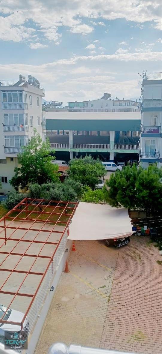 Muratpaşa Kızıltoprak Mahallesi'nde Satılık 2+1 Ara Kat 2