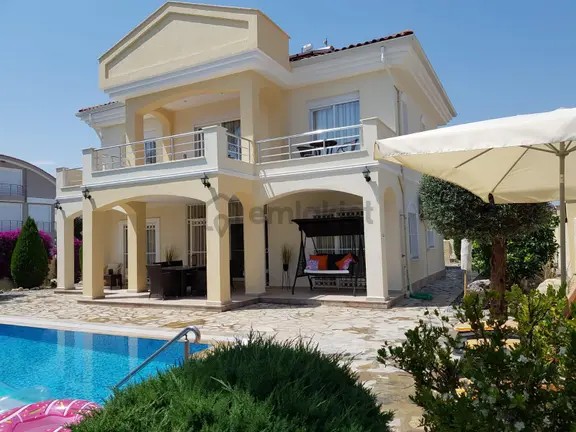 Günlük Kiralık Havuzlu Villa 3+1 Villa Marc 2