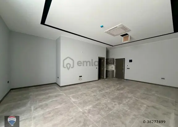 Kuşadası Merkez Ana Cadde Üzerınde 42 M² Kıralık Ofıs 1