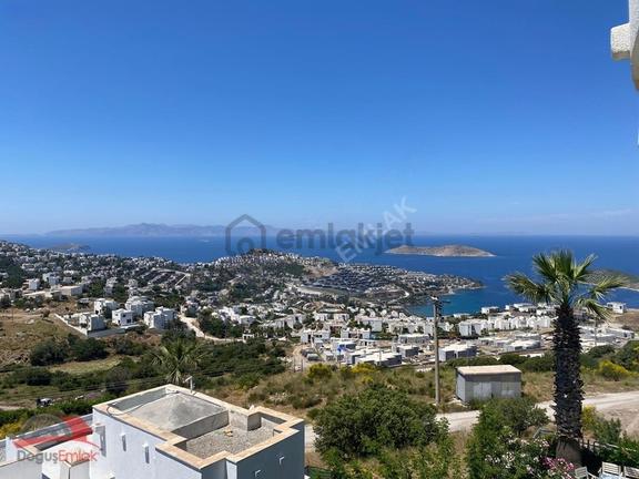 Fiyat Düştü!! Deniz Manzaralı, Havuzlu Site İçinde 2+1 Daire 2