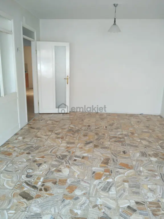 İzmir Menemen Merkez’de Geniş Ve Ferah 3+1 Kiralık Daire 2
