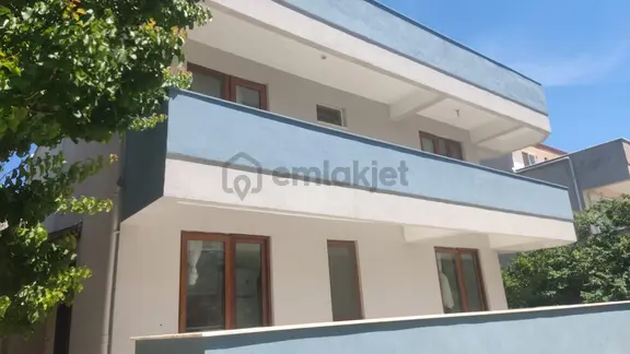 Havuzlu Fenerde Denize Yakın Site İçerisinde Triplex Yazlık 2