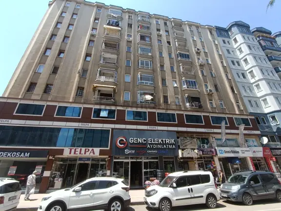 İlkadım Bulvar Üzerinde Satılık Daire Selahiye Mahallesinde 1