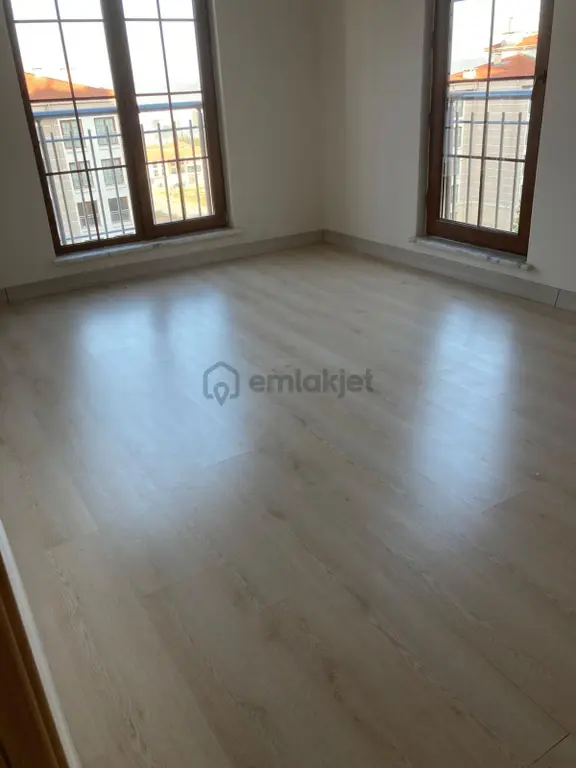 Sındırgı'da Satılık Daire 2