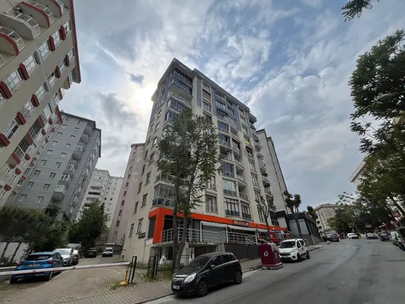 Uğur Mumcu’nun Merkezinde Ferah Ve Kullanışlı Satılık 3+1 Daıre 1