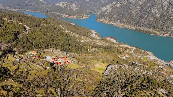 Göl Ve Doğa Manzaralı Satılık Arazi 1
