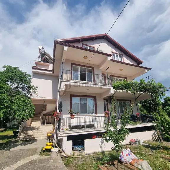 Gelişim'de Kiralık 3+1 Geniş Ara Kat Kapalı Mutfak Daire 1