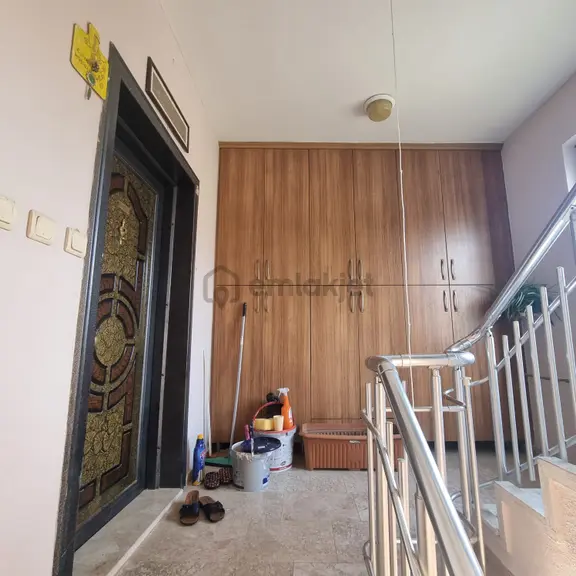 Gelişim'de Kiralık 3+1 Geniş Ara Kat Kapalı Mutfak Daire 2