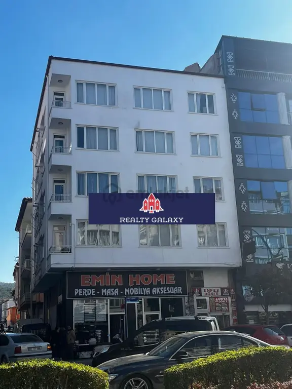 Burdur Merkezde Ticari Üniteleri Olan Satılık Yurt Binası! 1