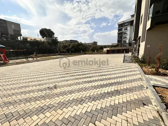 Avax Tan Mezitli Kuyulukta Kiralık 1+1 Daire 2