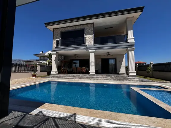 Altınkale'nin Kalbinde Süper Lüks Villa 2
