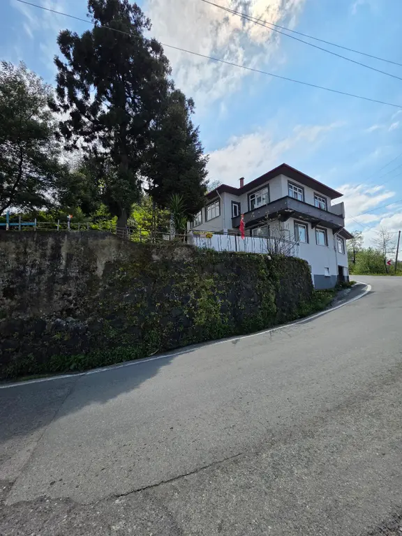 Taşçioğlu Emlaktan Satılık Villa İmarlı İki Katlı Ev Ve 469 M2 Arsa Kaplıca Mah. Mükemmel Manzaralı 1