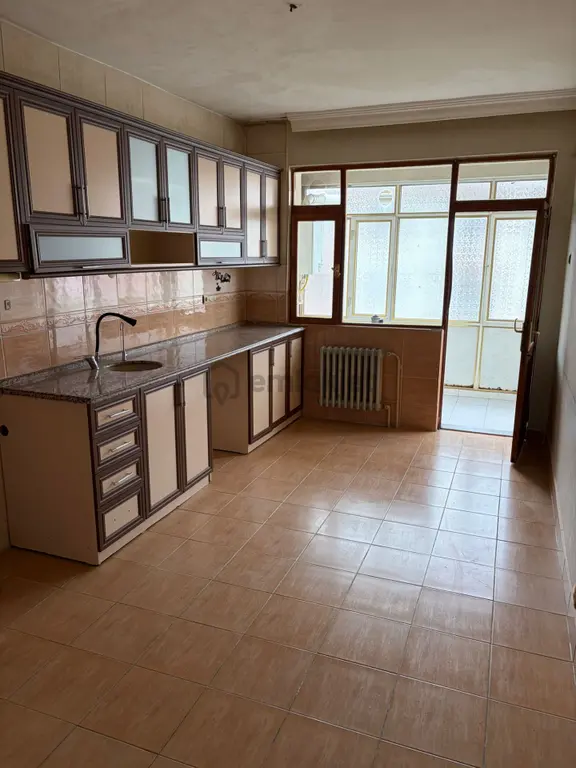 İsa Kavak Gayrimenkul’den 3+1 Kiralık Daire – Karatay Sultan Mesud 2
