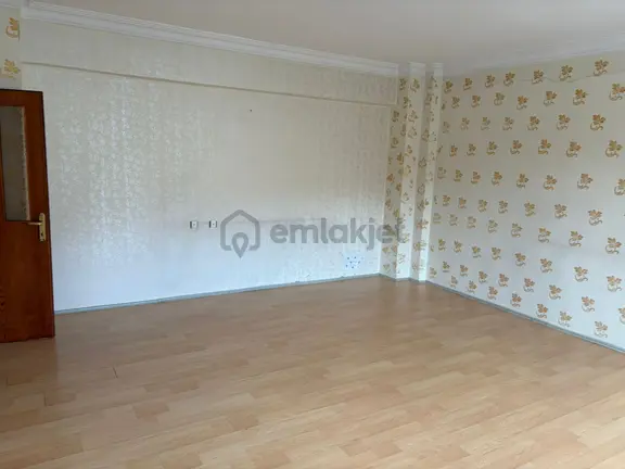 İsa Kavak Gayrimenkul’den 3+1 Kiralık Daire – Karatay Sultan Mesud 1