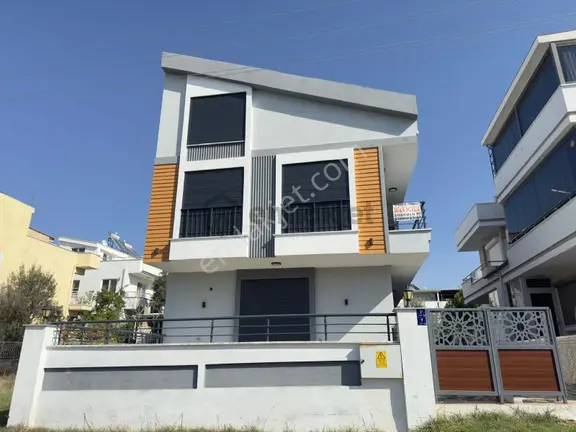 Didim'de Satılık 3+1 Villa Fırsatı Bu Fiyata Kaçmaz 1