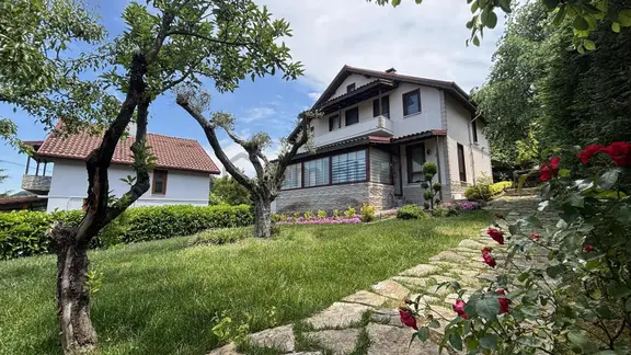 Kandıra' Da Eşyalı Oturuma Hazır Satılık 5+1 Villa 1