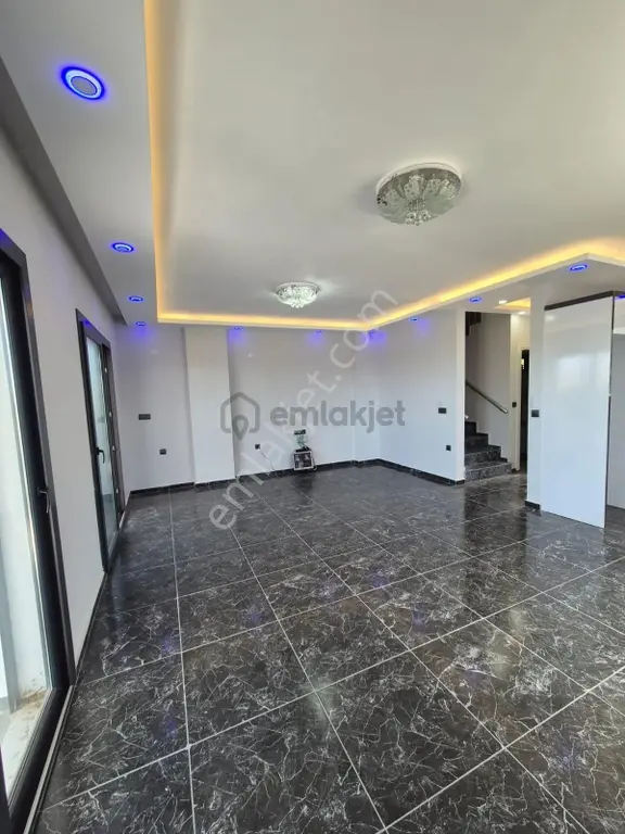 Çağlak İnşaattan Doğa Ve Deniz Manzaralı Merkezde 4+1 Lüx Villa 2