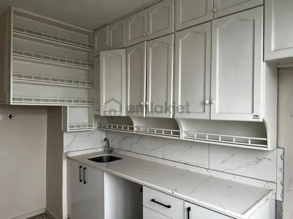 Kozan Cad Çiftlik Yolu Üzeri 3+1 Kiralık Daire 1