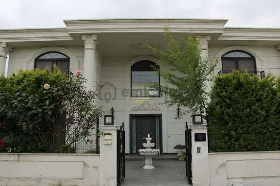 Hb'den Satılık, 575 M² Arsa İçinde Tam Müstakil 5+1 Villa 2