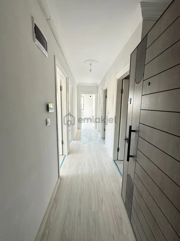 Lapseki Çardak'ta Kapanmaz Deniz Manzarasıyla Satılık 2+1 2