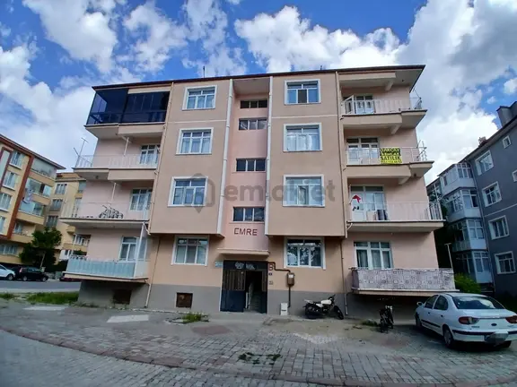 Akçay Emlak'tan Akşehir Yarenler Mahallesi Son Durak Yanında Ara Kat Satılık 2+1 Daire 1
