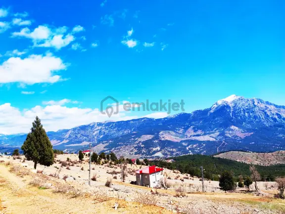Kar Emlaktan Yenikonacık Bozkırlı Mevkiinde 430m2 Satılık Arsa 1