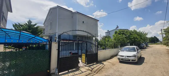 Tekirdağ Yeniçiftlik De Yaz Kış Oturmaya Uygun Müstakil Villa 1