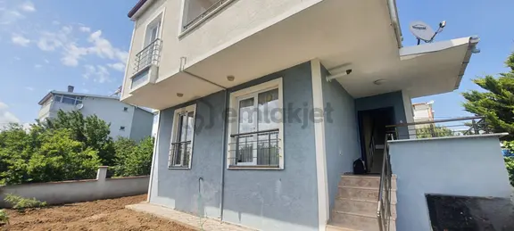 Tekirdağ Yeniçiftlik De Yaz Kış Oturmaya Uygun Müstakil Villa 2