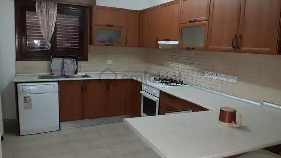 Lefkoşa Göçmenköyd E Kıralık 2+1 Full Eşyalı Daire Aile Binası 1