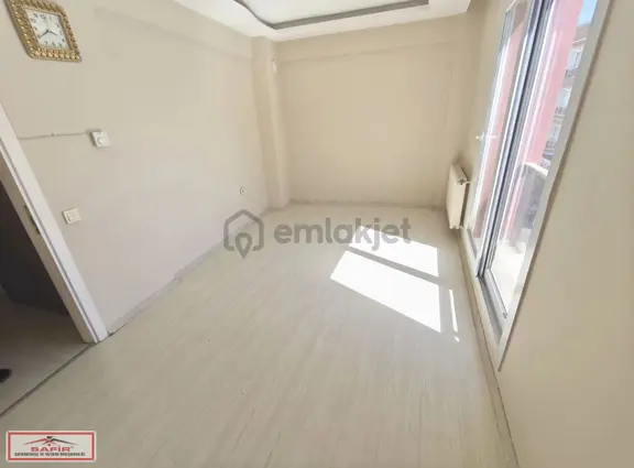 Safir'den Kiralık Balkonlu Daire 1