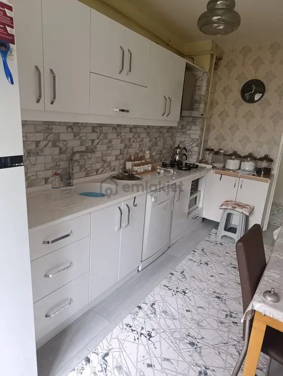 Emek Emlak'tan İlimtepe Belediye Evleri 1.etap B Blok Satılık Daire S-2714 2