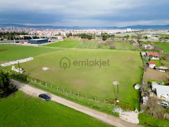 Hasan Basri Çantay Mh 4.131 M² Kiralık Tarla - Depolama Alanı 1