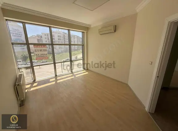 Sarılar Gm'den Adliye Yakını Grup Plazada 1+1 Kiralık İşyeri 2