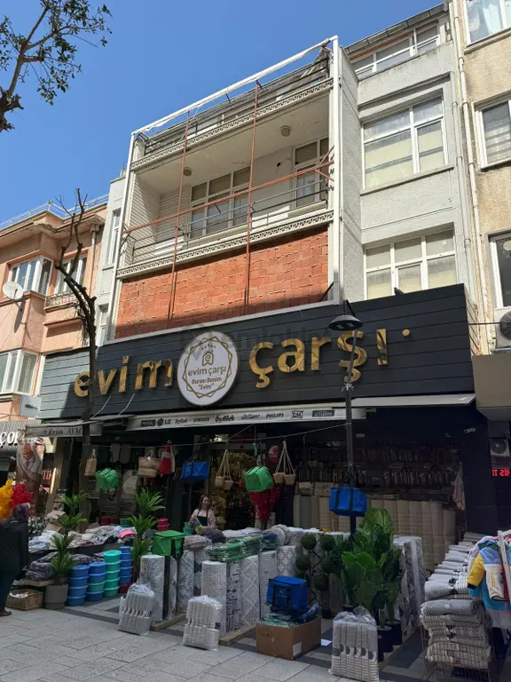 Bandırmanın En İşlek Yaya Caddesinde Satılık Efsane Dükkan. 1