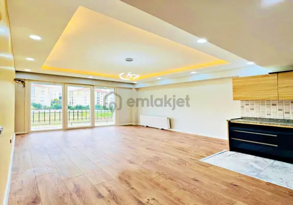 Metrobüse 10dk! Tam Donanımlı Site İçi Krediye Uygun 2+1 Daire 1