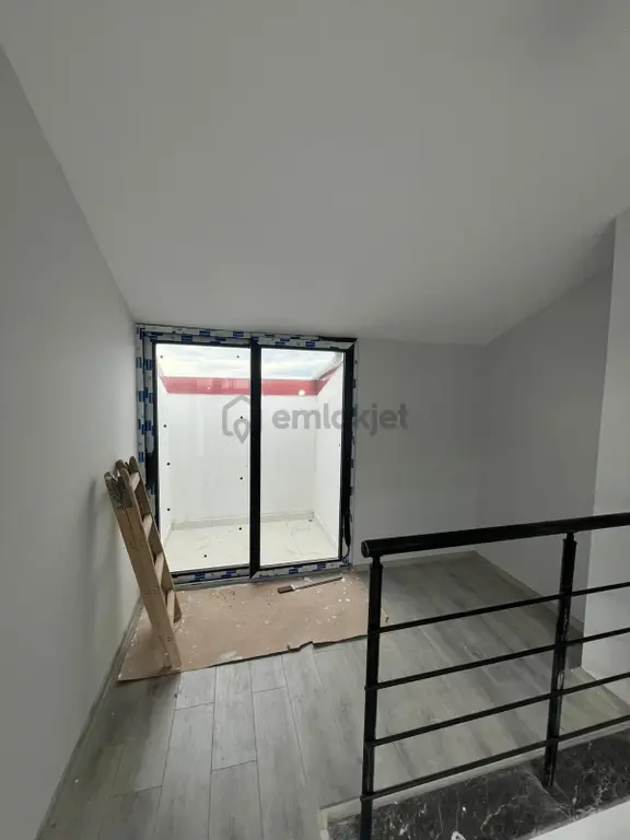Kuşadası Davutlarda Satılık Deniz Manzaralı Dubleks Daire 2