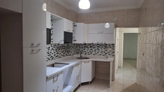 İşkur Karşısı Kiralık 3+1 130 M2 Bakımlı Daire 1