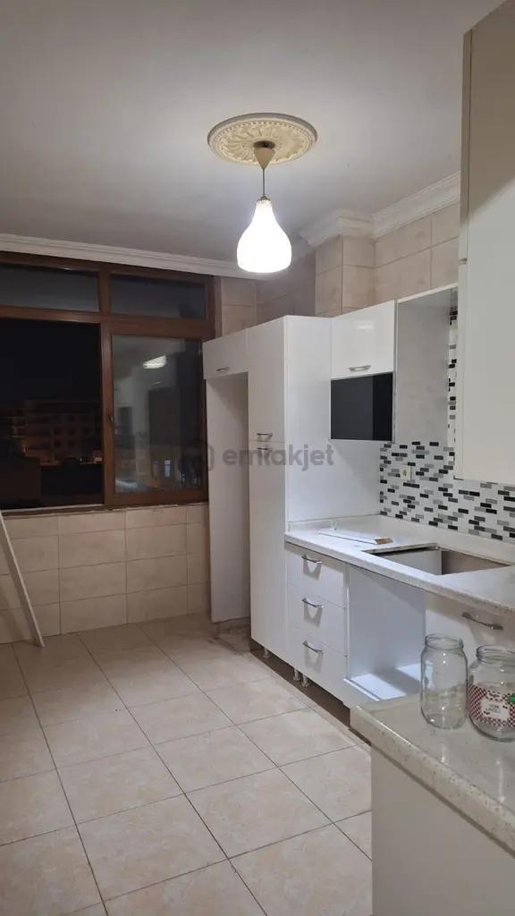 İşkur Karşısı Kiralık 3+1 130 M2 Bakımlı Daire 2