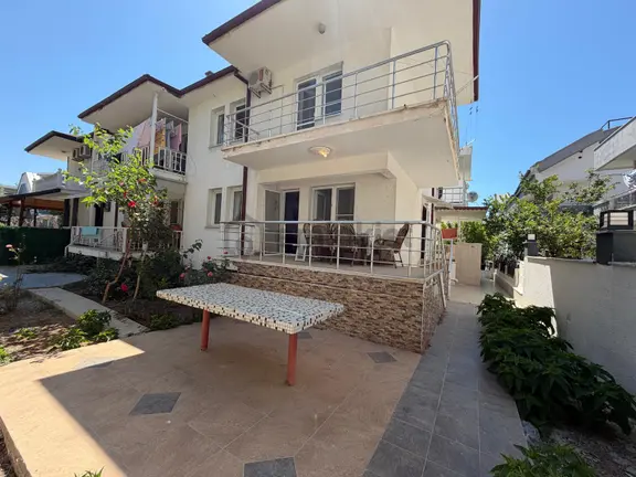 Altınkum Plajına 250 Mt. Mesafeli Bahçeli İkiz Villa 2